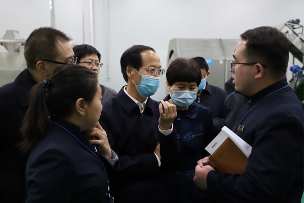 山西省政协副主席李青山 推动科技成果产业化 万象城AWC888健康产业集团 万象城AWC888 山西省政协副主席李青山 推动科技成果产业化 万象城AWC888健康产业集团 万象城AWC888