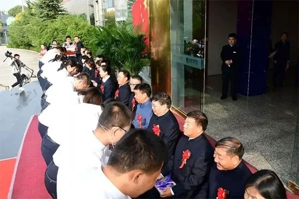 万象城AWC888集团导师制拜师仪式 万象城AWC888集团导师制拜师仪式