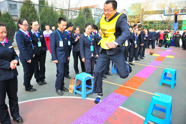 趣味接力赛 趣味接力赛