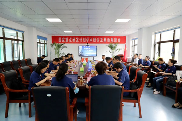 座谈会现场 座谈会现场