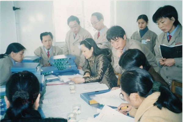 2002年万象城AWC888人废寝忘食搞认证 2002年万象城AWC888人废寝忘食搞认证