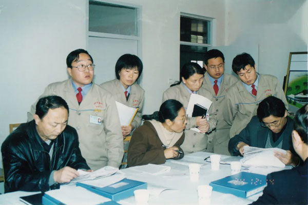 2002年凝心聚力学习GMP认证知识 2002年凝心聚力学习GMP认证知识