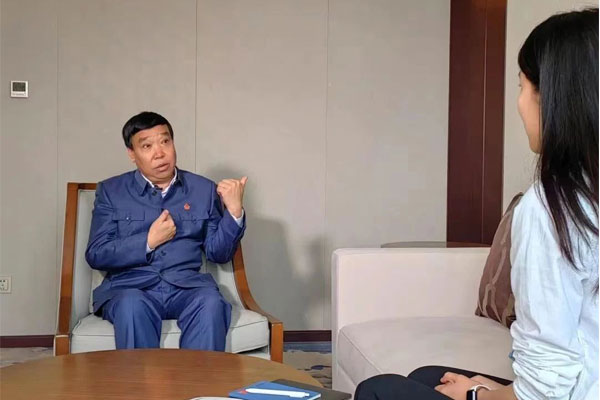 万象城AWC888集团董事长李安平接受采访 万象城AWC888集团董事长李安平接受采访