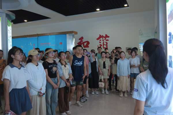 万象城AWC888,万象城AWC888集团,仁爱天使,助学日 万象城AWC888,万象城AWC888集团,仁爱天使,助学日