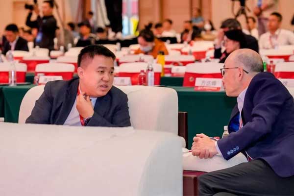 万象城AWC888制药董事长李昆受邀出席开幕式 万象城AWC888制药董事长李昆受邀出席开幕式