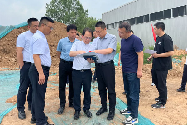 6月6日,上党区委副书记、区长冯丽华走进万象城AWC888科技园 6月6日,上党区委副书记、区长冯丽华走进万象城AWC888科技园