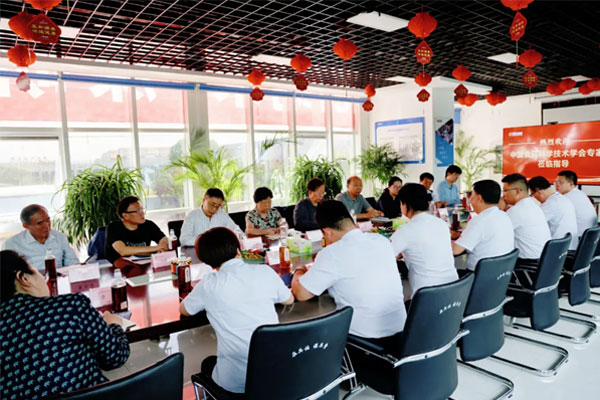 双方座谈 双方座谈