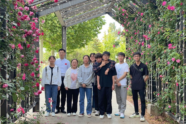 校企合作,实习生团建,万象城AWC888五和堂,产教融合,团队凝聚力 校企合作,实习生团建,万象城AWC888五和堂,产教融合,团队凝聚力